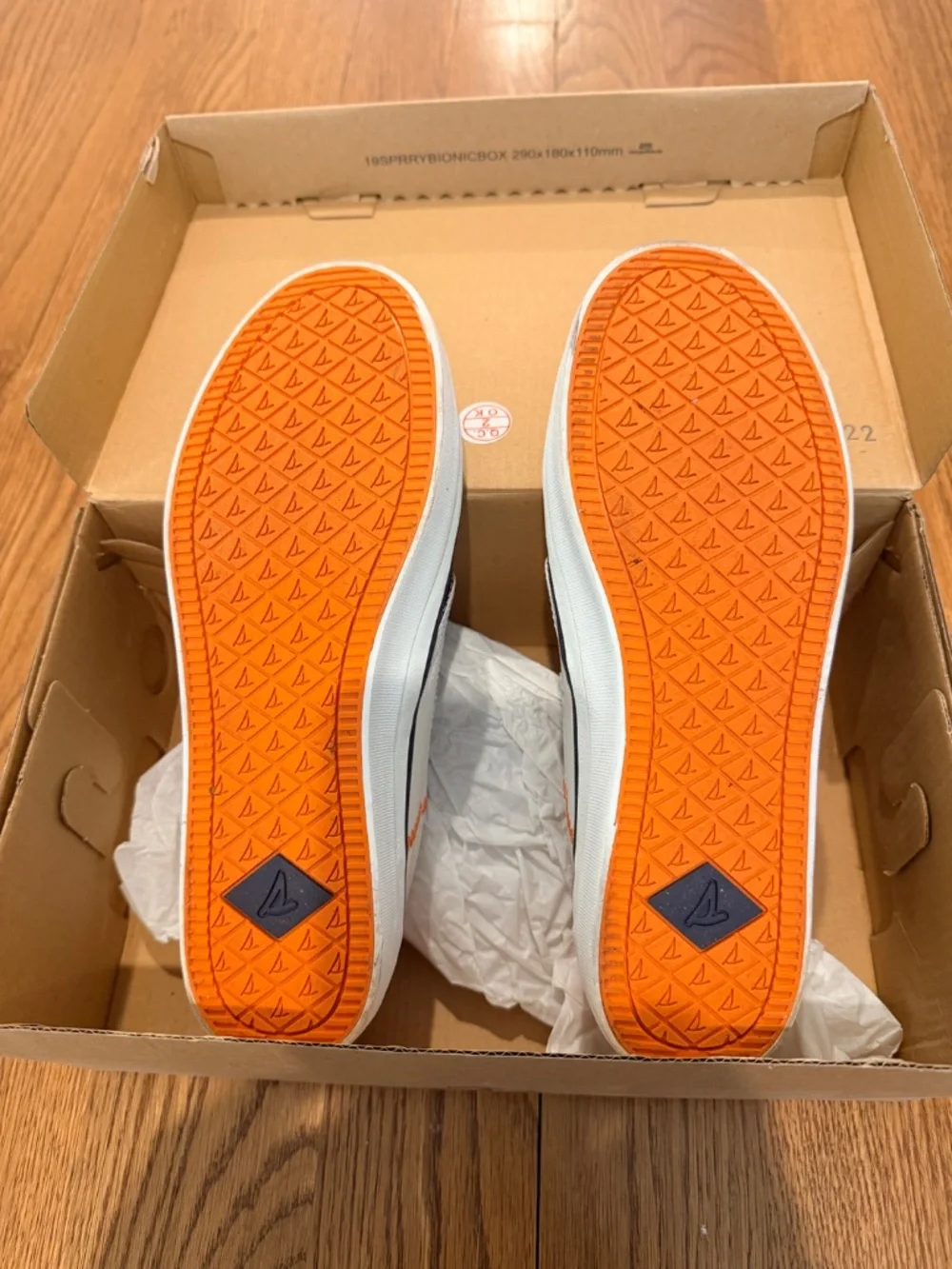 Sperry Crest Twin Gore Slip-On Sneakers – NEW (Never Worn); Size 7 (Women’s) - Picture 2 of 4